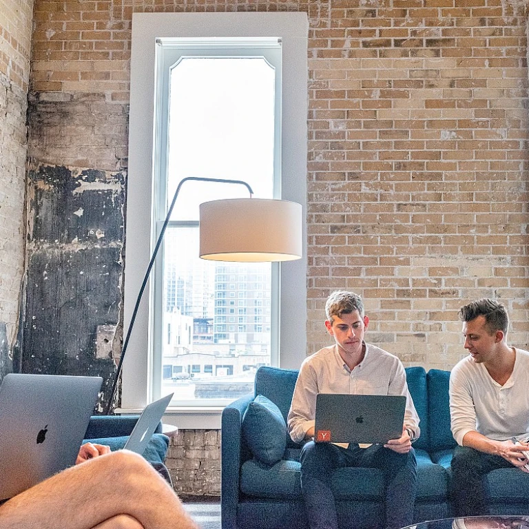 Comment trouver un grossiste de croquettes pour chien adapté aux particuliers