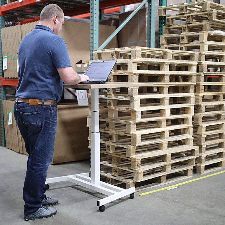 Comprendre le tableau des incoterms pour optimiser vos échanges commerciaux