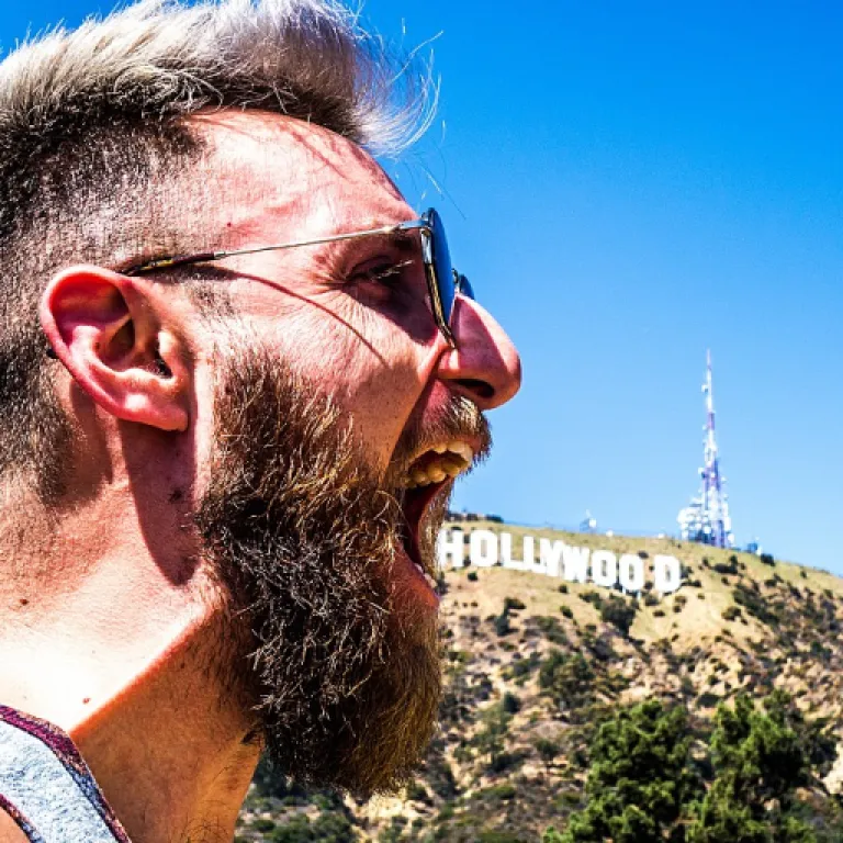 Comment accéder au marché de la vente de véhicules militaires réformés